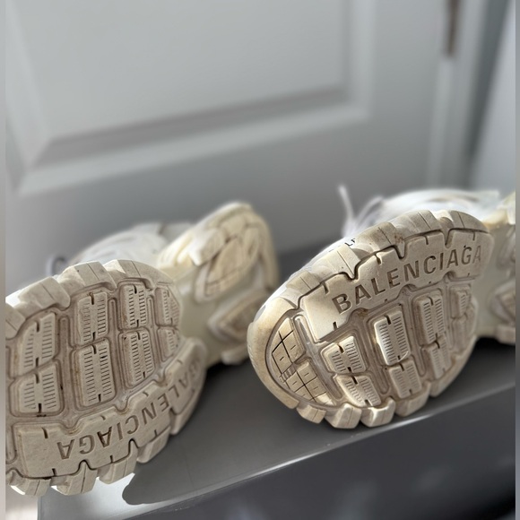 BALENCIAGO: WOMEN'S TRACK SNEAKER IN WHITE - Picture 10 of 17